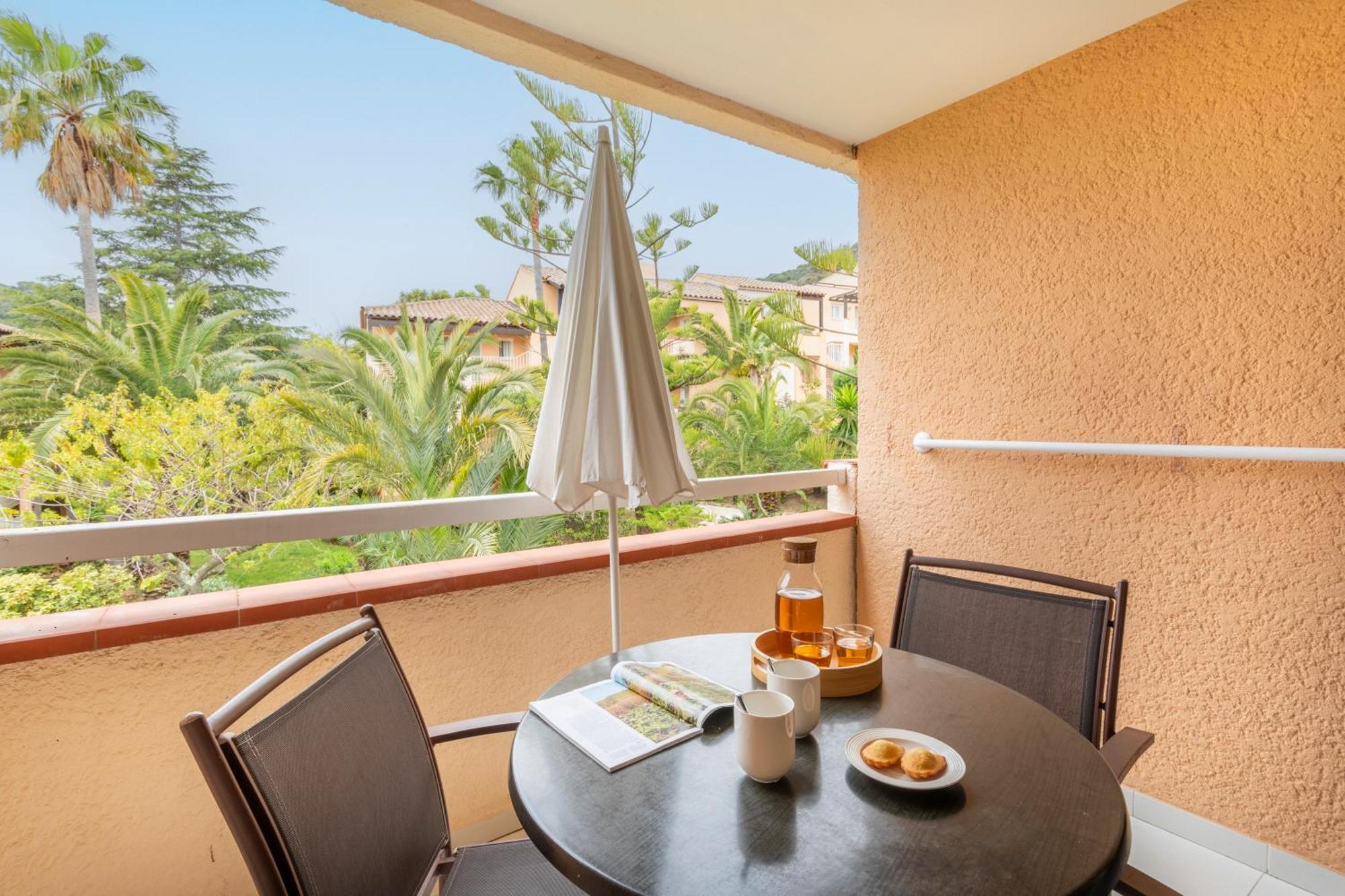 Residence Pierre & Vacances L'Anse De Pramousquier 르 라방두 외부 사진
