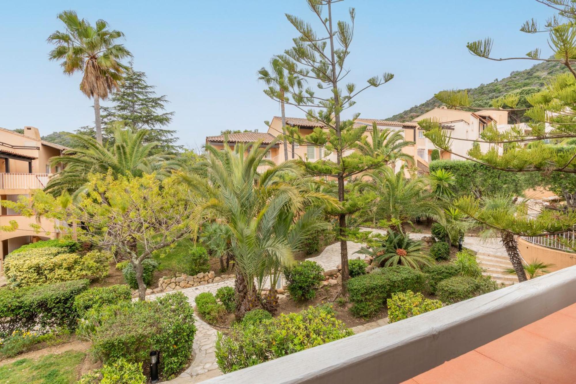 Residence Pierre & Vacances L'Anse De Pramousquier 르 라방두 외부 사진