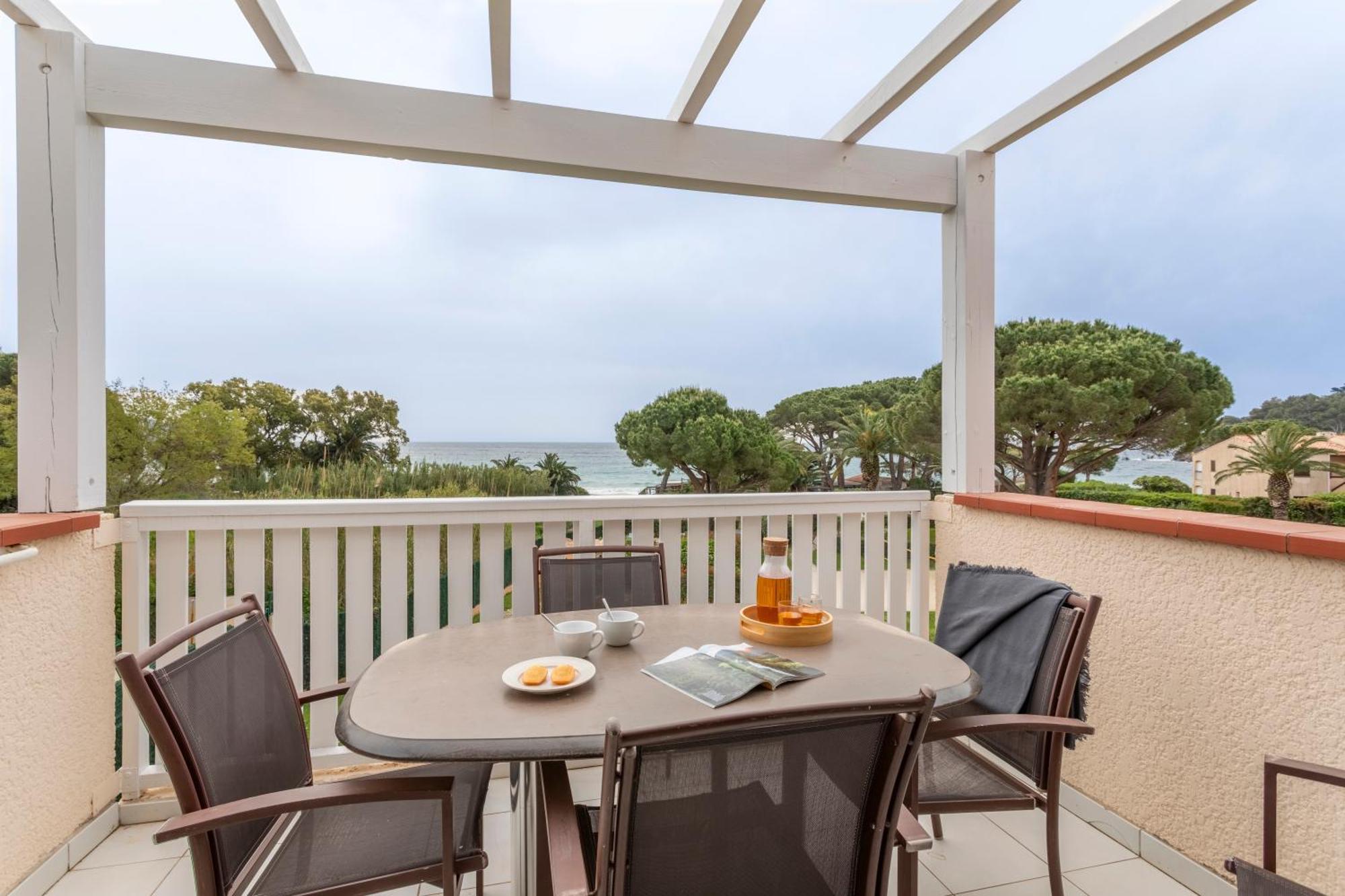 Residence Pierre & Vacances L'Anse De Pramousquier 르 라방두 외부 사진